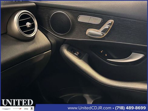 Used 2022 Mercedes-Benz GLC 300 4MATIC image 25