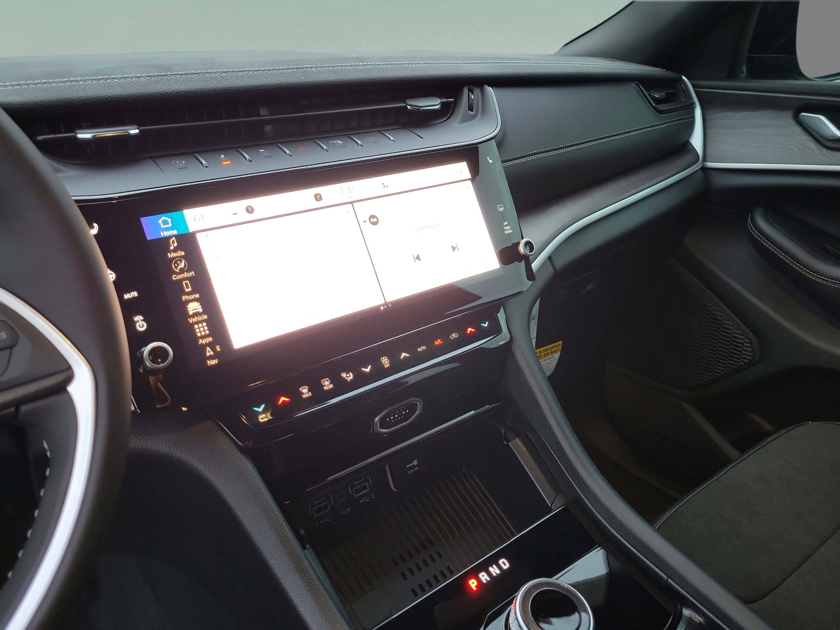 New 2027 Jeep Grand Cherokee Altitude RWD image 22