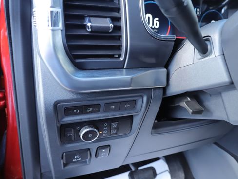 Used 2023 Ford F150 Lariat w/ Trailer Tow Package image 16