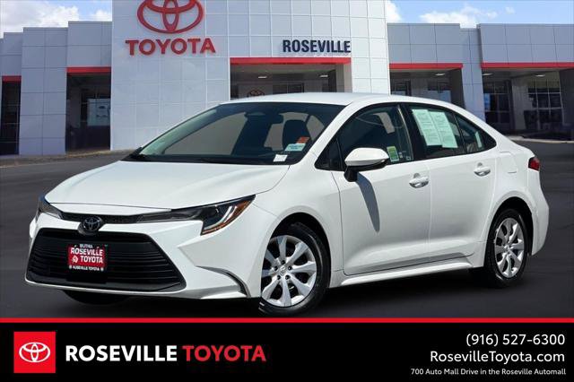 Certified 2025 Toyota Corolla LE FWD image 1