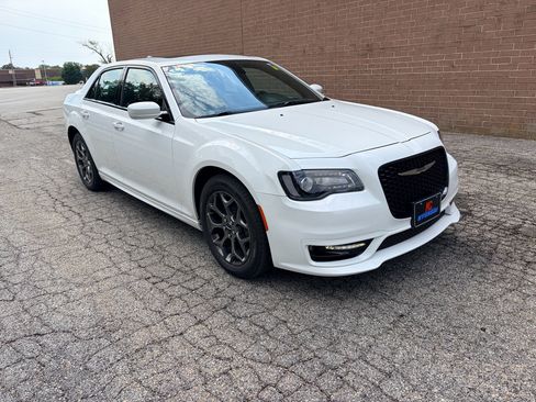 Used 2017 Chrysler 300 S w/ S Model Appearance Package AWD/4WD image 7