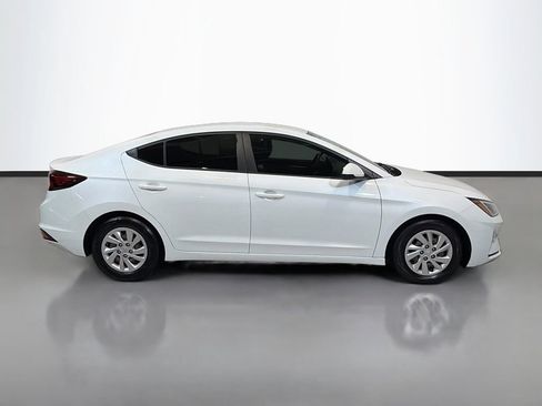 Used 2019 Hyundai Elantra SE w/ Cargo Package FWD image 10