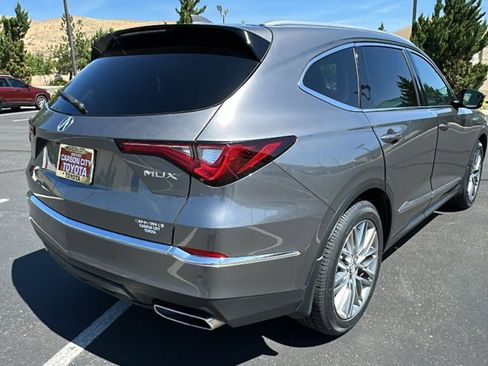 Used 2022 Acura MDX SH-AWD w/ Advance Package image 3