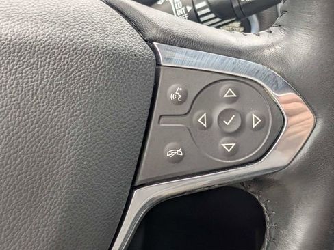 Used 2022 Chevrolet Traverse High Country FWD image 28