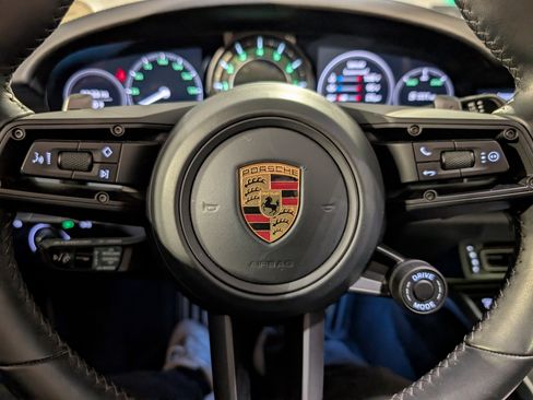 Certified 2022 Porsche 911 Targa 4S AWD/4WD image 34