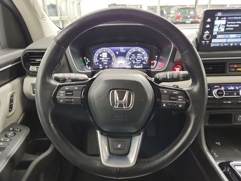 Used 2023 Honda Pilot Elite image 12