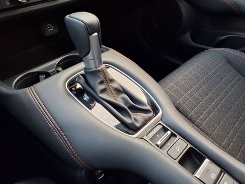 Certified 2025 Honda HR-V Sport image 12
