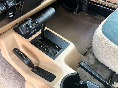 Used 2002 Jeep Wrangler Sahara AWD/4WD image 12