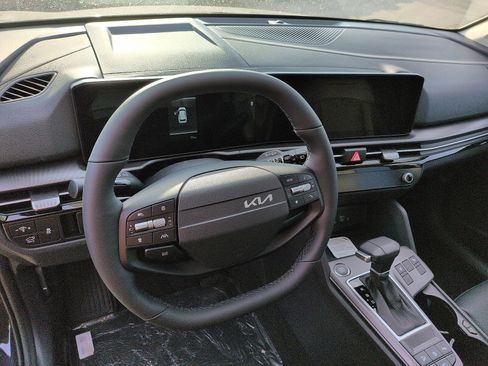 New 2026 Kia Sportage EX image 9