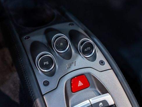 Certified 2014 Ferrari 458 Spider RWD image 34