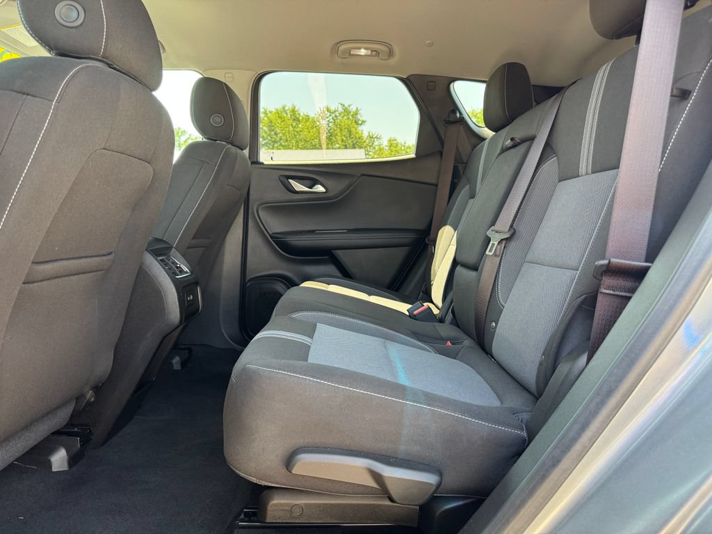 Used 2025 Chevrolet Blazer LT AWD/4WD image 31
