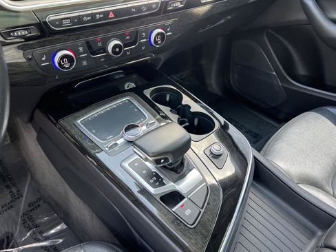 Used 2019 Audi Q7 3.0T Premium Plus AWD/4WD image 37