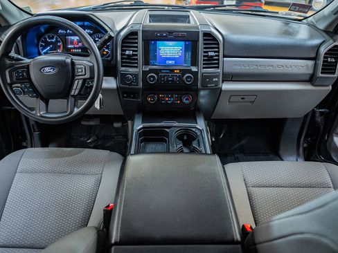 Used 2021 Ford F250 XLT w/ XLT Premium Package image 28