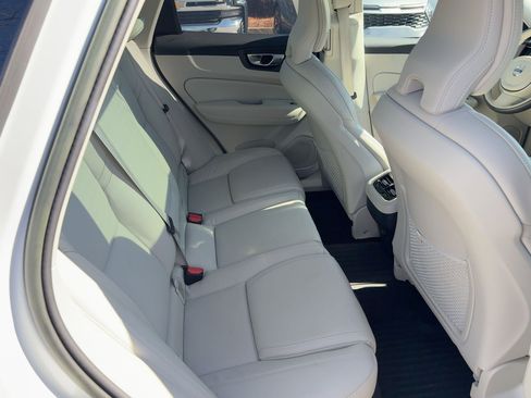 Used 2023 Volvo XC60 B5 Ultimate w/ Protection Package Premier image 29