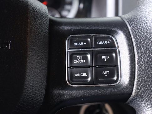 Used 2018 RAM 1500 Classic SLT AWD/4WD image 13
