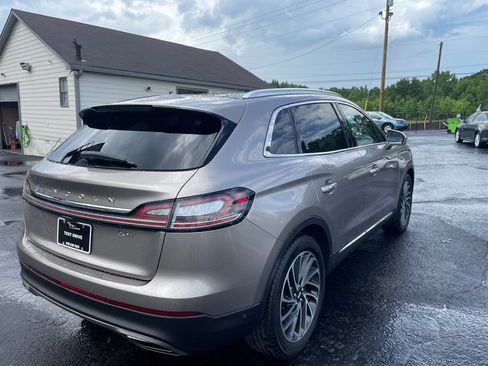Used 2019 Lincoln Nautilus Reserve FWD image 6