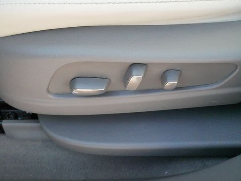 Used 2023 Cadillac XT5 Premium Luxury w/ Technology Package image 20