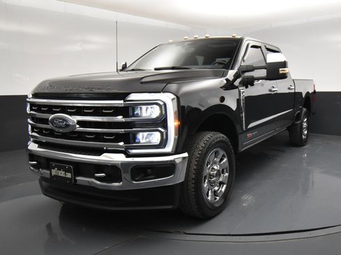 Used 2024 Ford F250 King Ranch w/ Chrome Package image 2