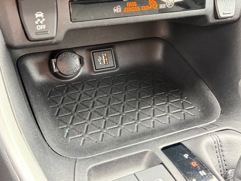 Certified 2024 Toyota RAV4 XLE FWD image 36