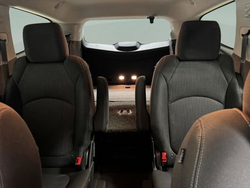 Used 2016 Chevrolet Traverse LT image 28