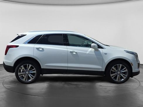 Used 2024 Cadillac XT5 Premium Luxury w/ Technology Package AWD/4WD image 10