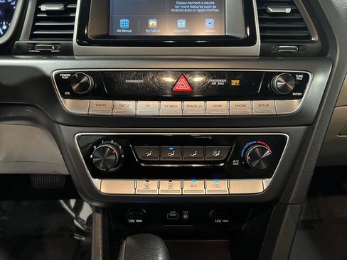 Used 2018 Hyundai Sonata SE FWD image 21