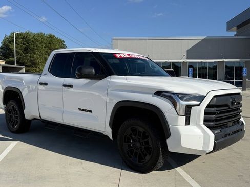 Used 2022 Toyota Tundra SR5 image 3