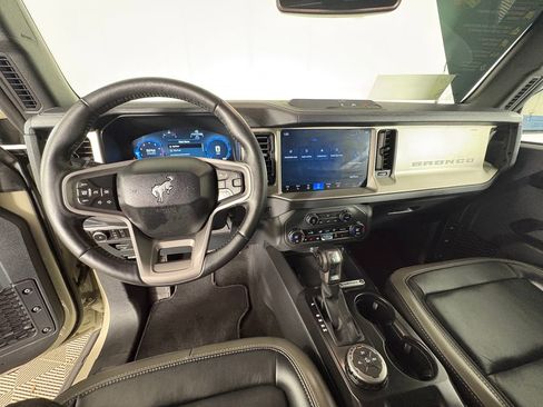 Certified 2025 Ford Bronco Outer Banks image 9