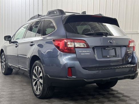 Used 2017 Subaru Outback 2.5i Limited w/ Popular Package #5 AWD/4WD image 3