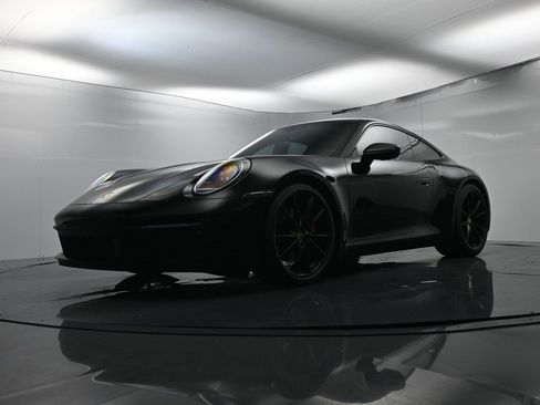 Used 2024 Porsche 911 Carrera S image 40