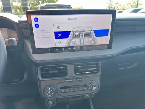 New 2025 Ford Maverick Lariat w/ Black Appearance Package image 26