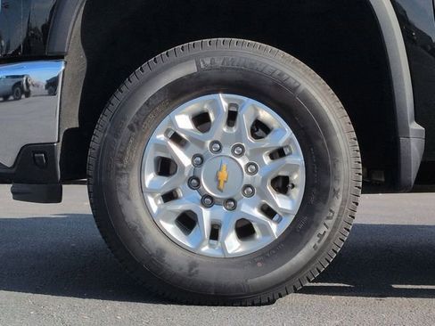 Certified 2024 Chevrolet Silverado 2500 LTZ w/ LTZ Texas Edition image 31