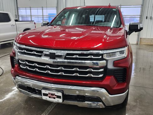Used 2024 Chevrolet Silverado 1500 LTZ w/ LTZ Premium Package image 2