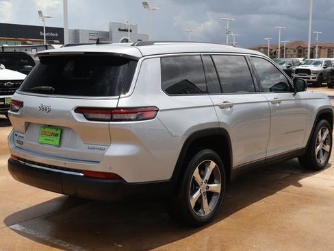 Used 2022 Jeep Grand Cherokee L Limited AWD/4WD image 6