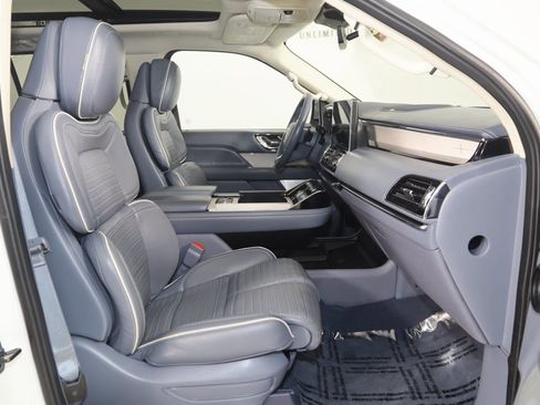 Used 2023 Lincoln Navigator Black Label image 14