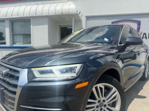 Used 2018 Audi Q5 2.0T Premium Plus AWD/4WD image 3