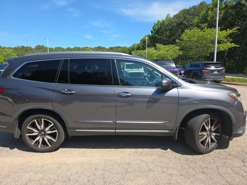 Used 2019 Honda Pilot Touring image 5