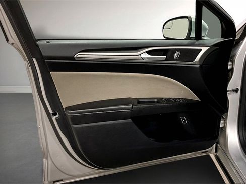 Used 2018 Ford Fusion S image 19