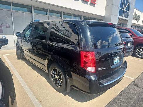 Used 2016 Dodge Grand Caravan R/T w/ Mopar Premium Addition Group FWD image 6