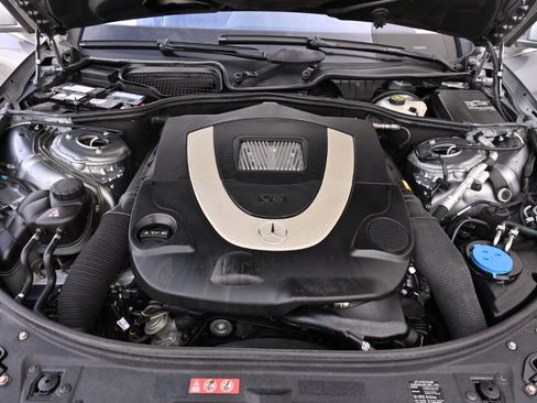 Used 2010 Mercedes-Benz CL 550 4MATIC image 52