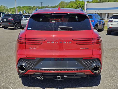Used 2022 Genesis GV70 3.5T Sport w/ Sport Prestige Package AWD/4WD image 10