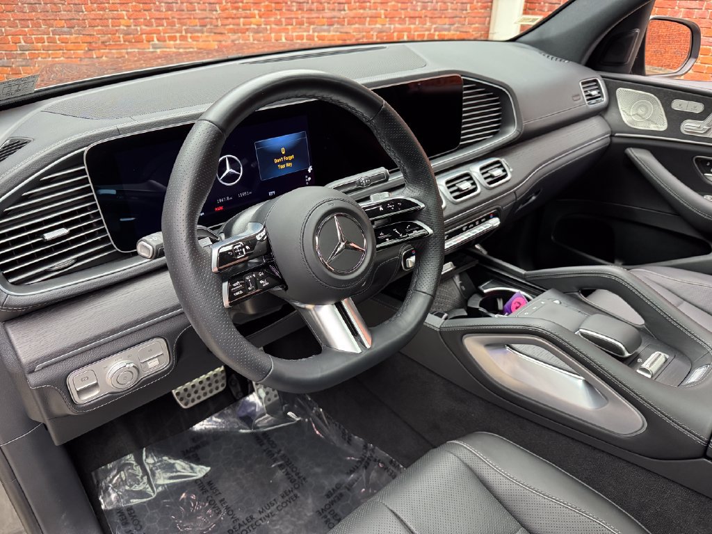 Certified 2025 Mercedes-Benz GLS 580 4MATIC image 11