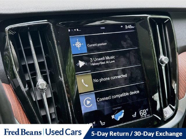 Used 2022 Volvo S60 T8 R-Design Expression w/ Premium Package AWD/4WD image 16