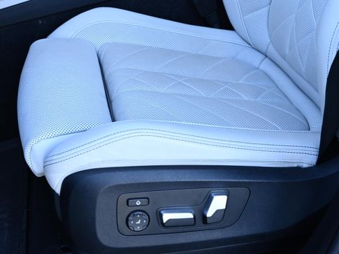 Certified 2024 BMW X5 xDrive50e w/ Premium Package image 27