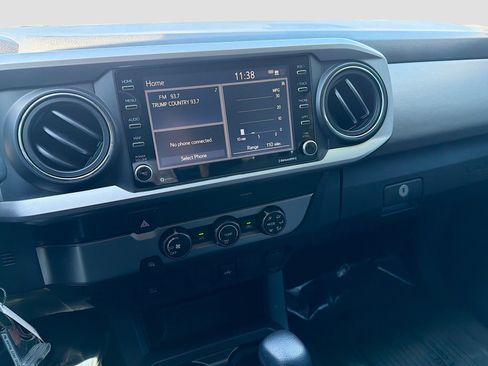 Used 2021 Toyota Tacoma SR5 w/ SR5 Appearance Package (SM) image 24