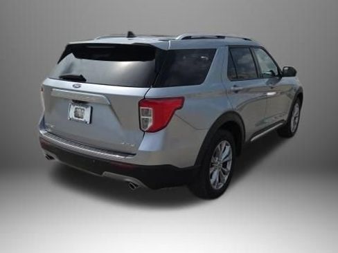 Used 2024 Ford Explorer Limited AWD/4WD image 4