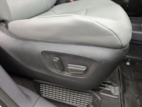 Used 2023 Toyota Sienna XLE image 26