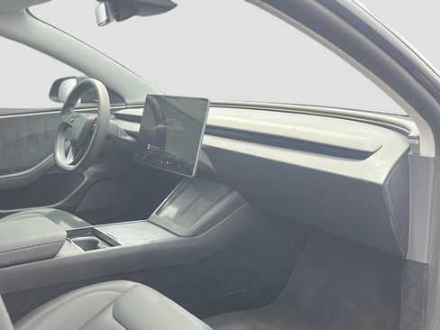 Used 2025 Tesla Model 3 Long Range AWD/4WD image 30