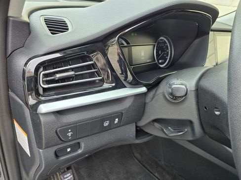 Used 2022 Kia Niro LX FWD image 25