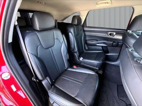 Used 2022 Kia Sorento S FWD image 20